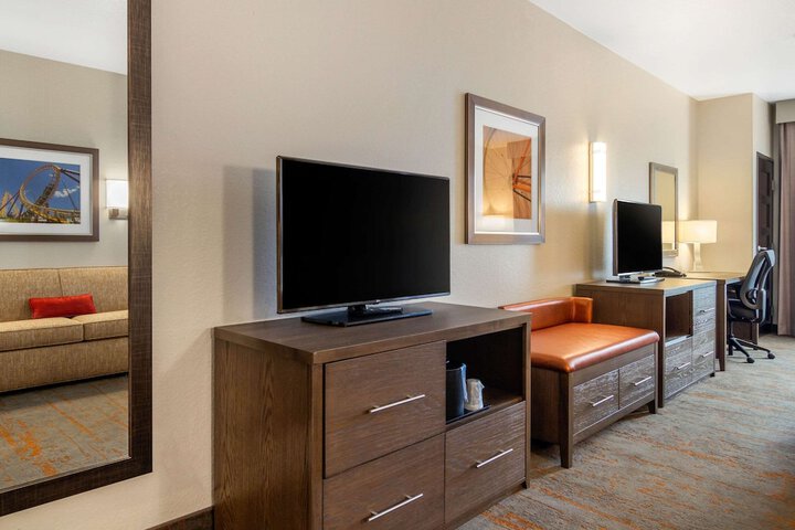 Comfort Inn & Suites Brighton Denver NE Medical Center