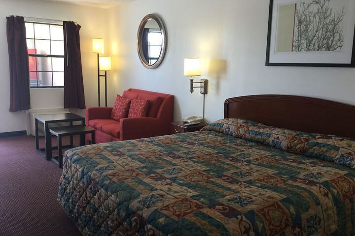 Room 13 of 20