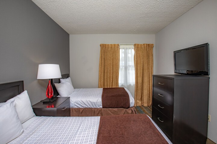Room 15 of 36