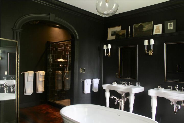 Room 6 of 26