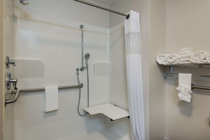 Room 8 of 37