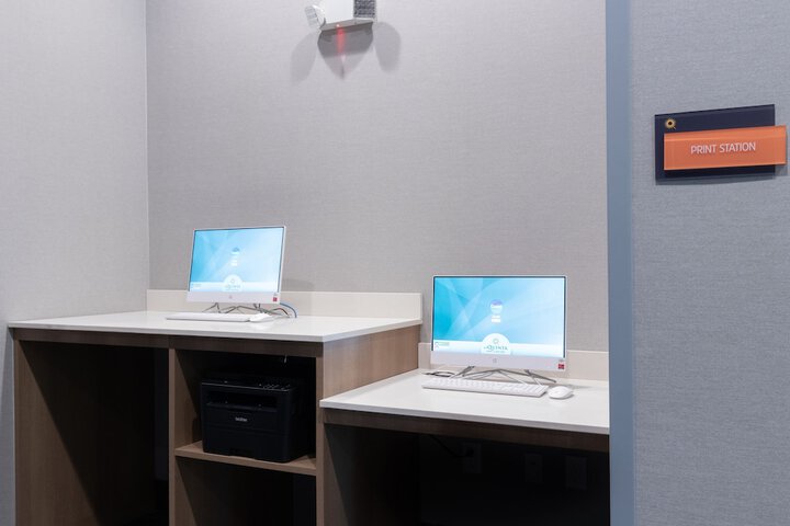 Business Center 48 of 49