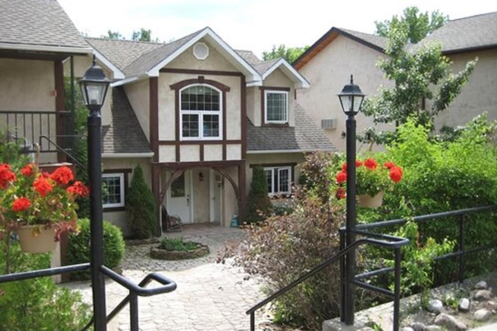 Timberland Inn