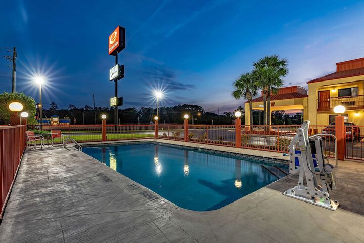 Pool 12 of 44