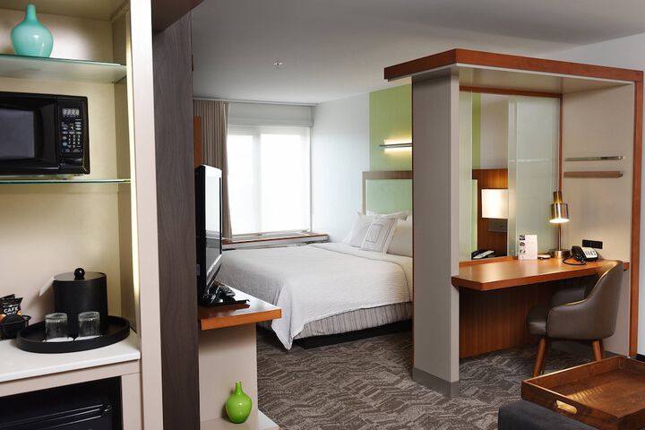 Room 5 of 11