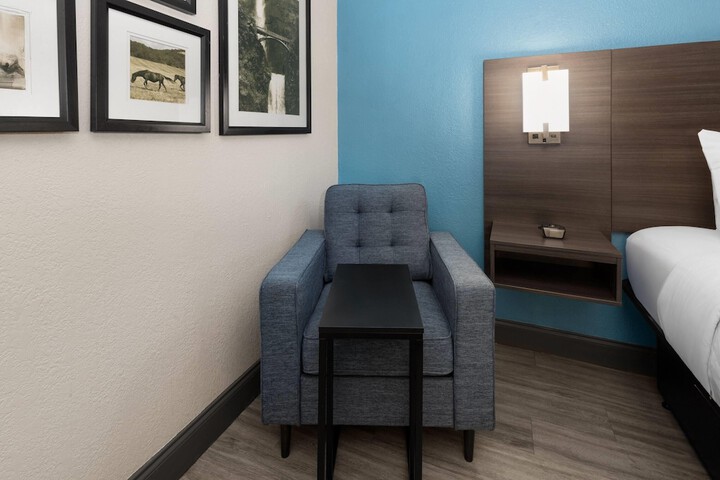 La Quinta Inn & Suites by Wyndham Houston Stafford Sugarland