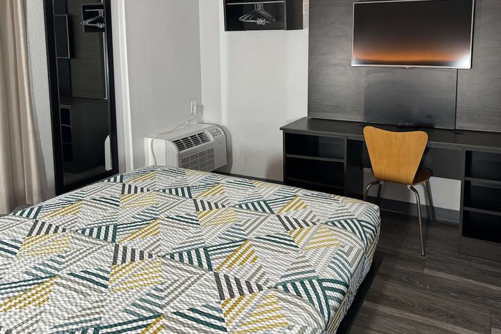 Room 21 of 25