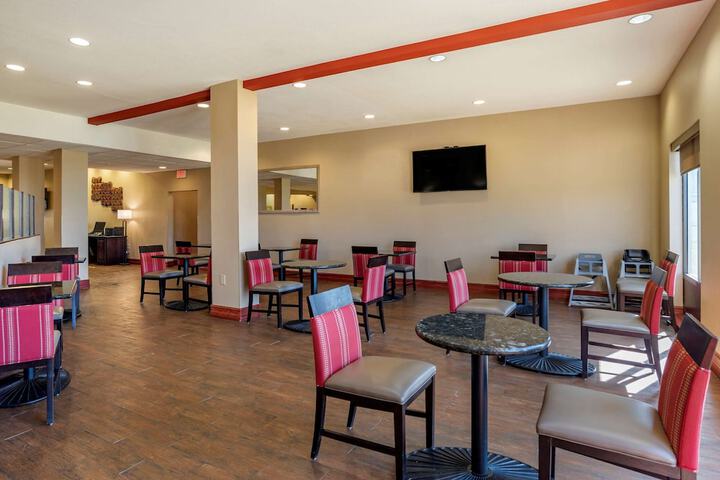 Comfort Suites Airport South