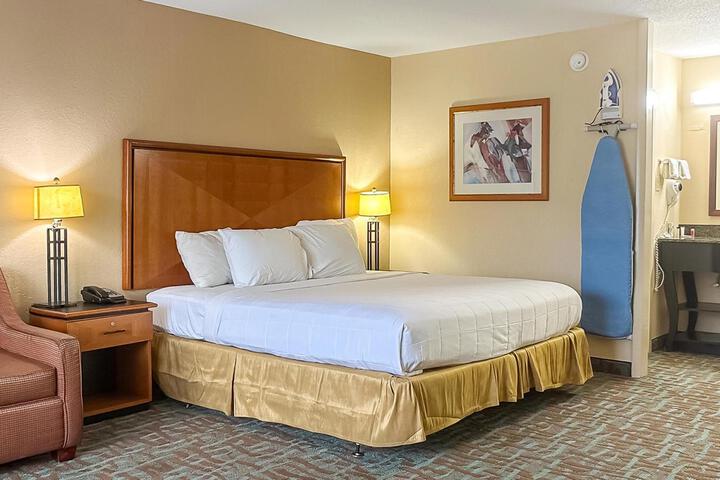 Travelodge by Wyndham Harriman