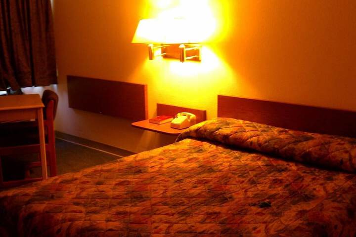 Room 11 of 22