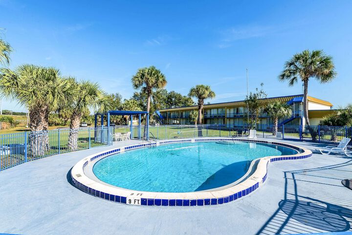 Pool 4 of 41