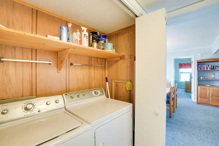 Sunny Condo - Private Ocean Isle Beach Access!