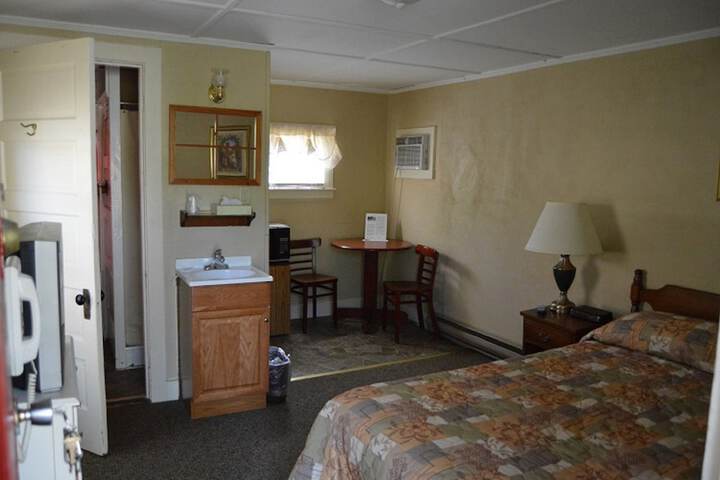 Room 37 of 46