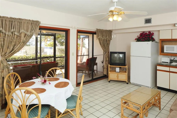 LOOKOUT LODGE RESORT