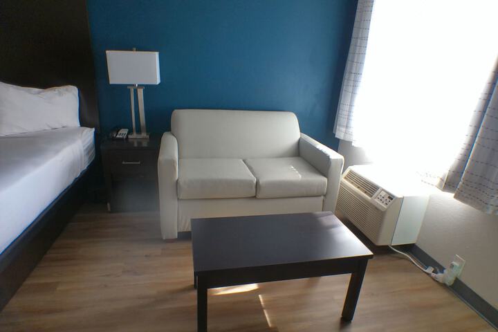 Room 8 of 35