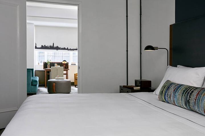 Room 16 of 54