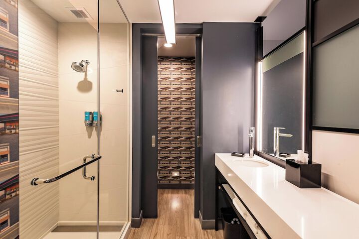 Aloft by Marriott Savannah Downtown Historic District