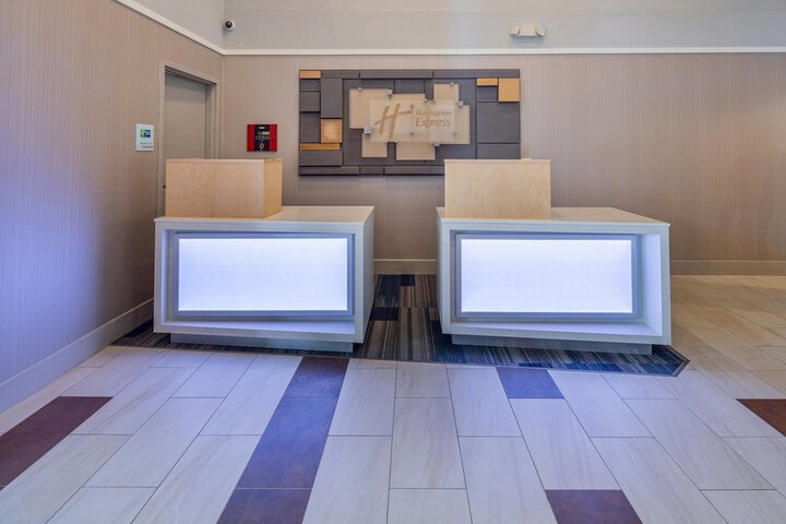 Holiday Inn Express Sunnyvale - Silicon Valley by IHG