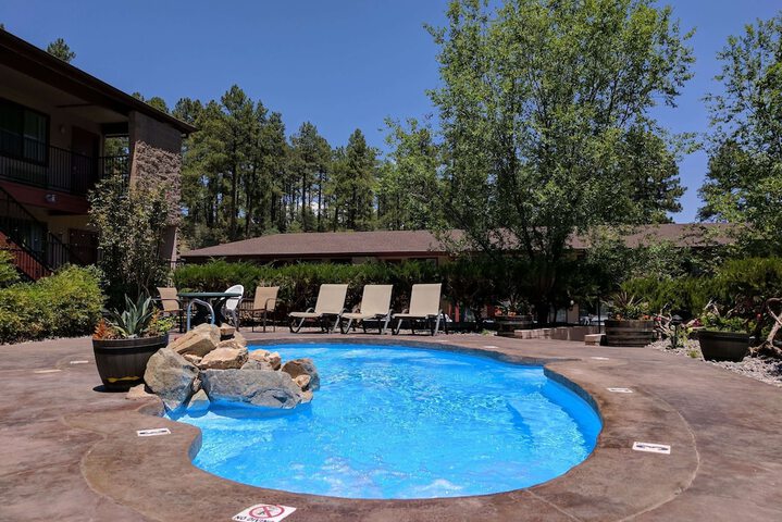 Pool 7 of 37