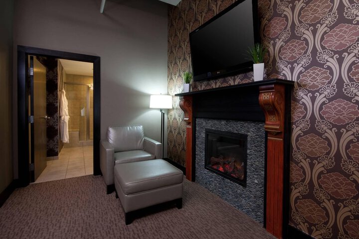The Giacomo Niagara Falls NY an Ascend Collection Hotel