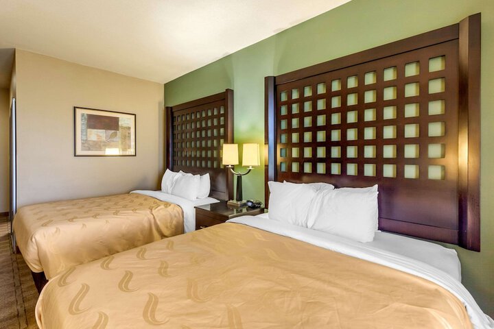 Room 9 of 31