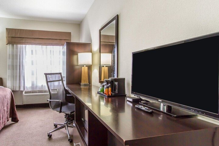 Room 30 of 38