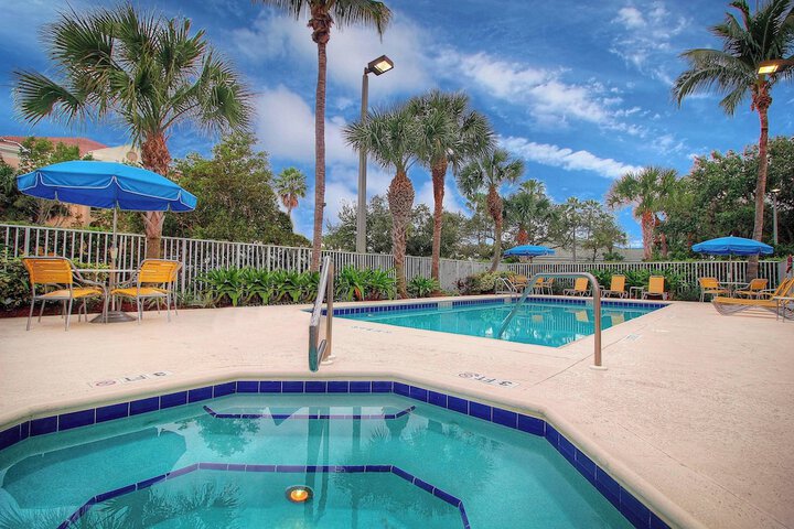 Pool 4 of 27