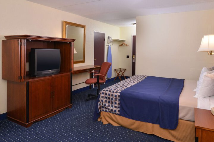 Room 14 of 32