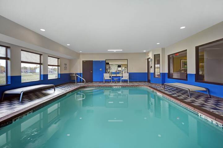 Holiday Inn Express Marshall by IHG