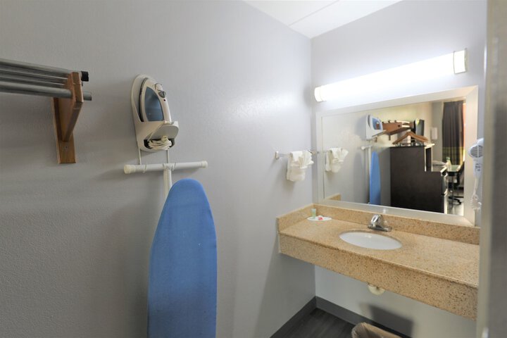 Room 14 of 23