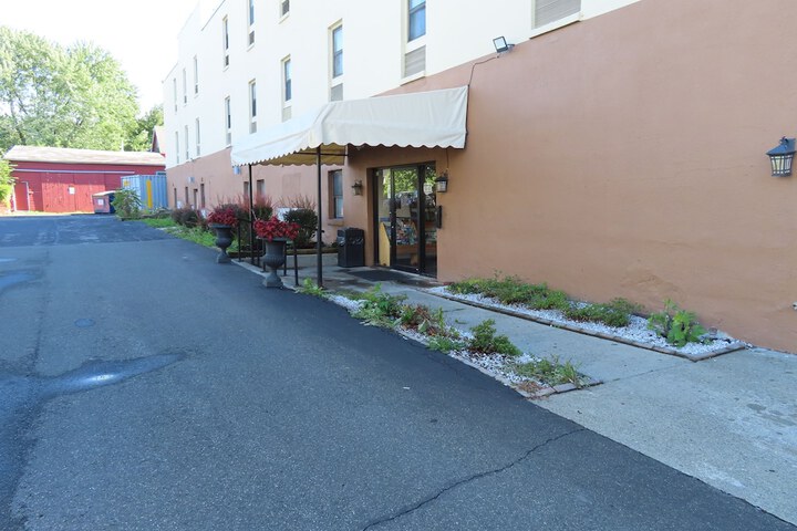 Hotel 7 of 76