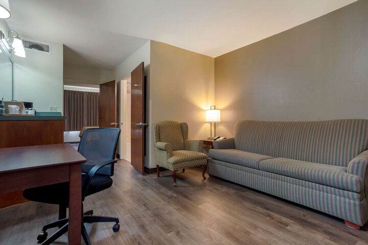 Room 19 of 32
