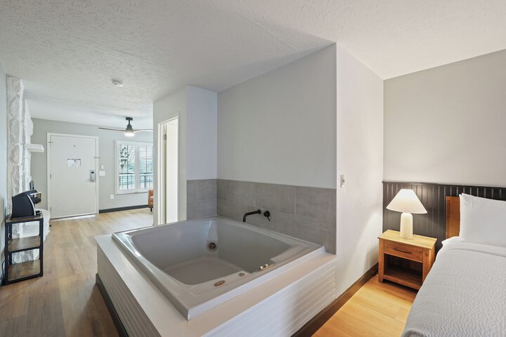 Tremont Lodge & Resort