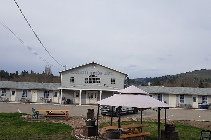 Countryside Inn