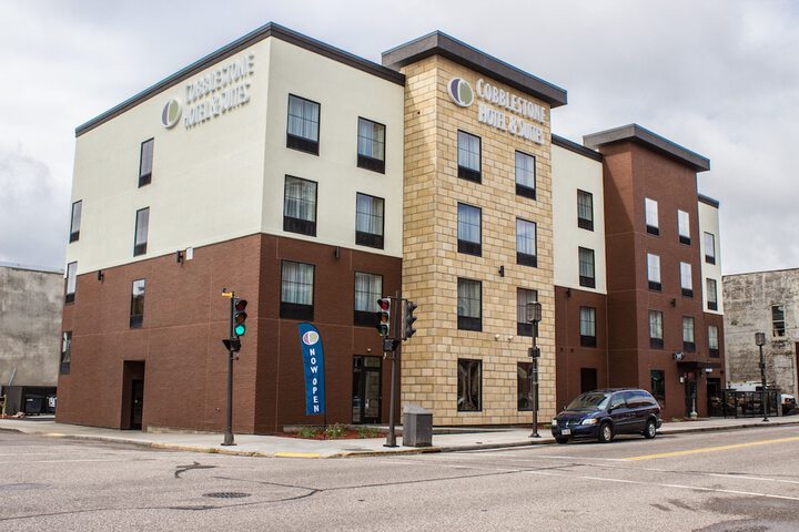 Hotel 8 of 78
