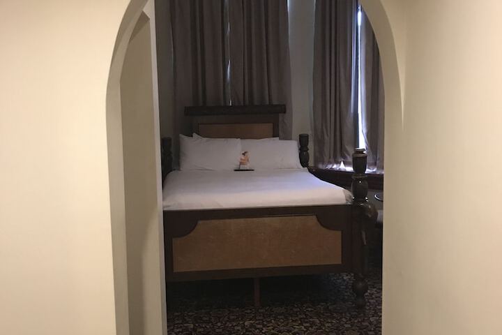 Room 64 of 151
