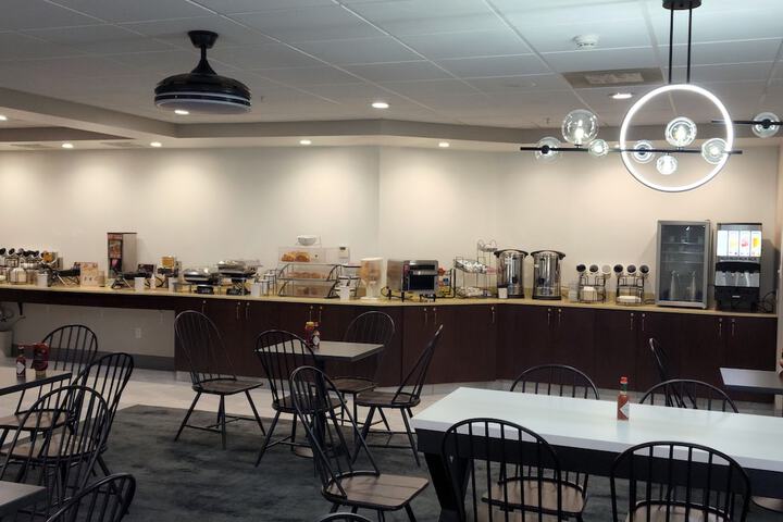 La Quinta Inn & Suites by Wyndham Lake George