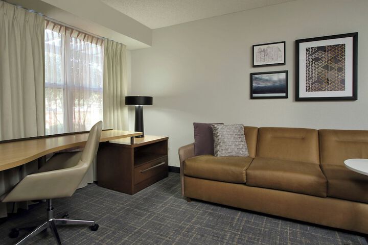 Room 27 of 36