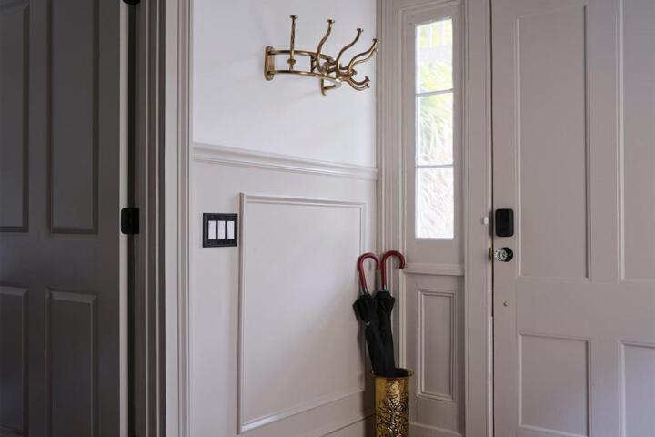 111 Waldburg street Beautifully Renovated Historic 5 bedroom 5 bath