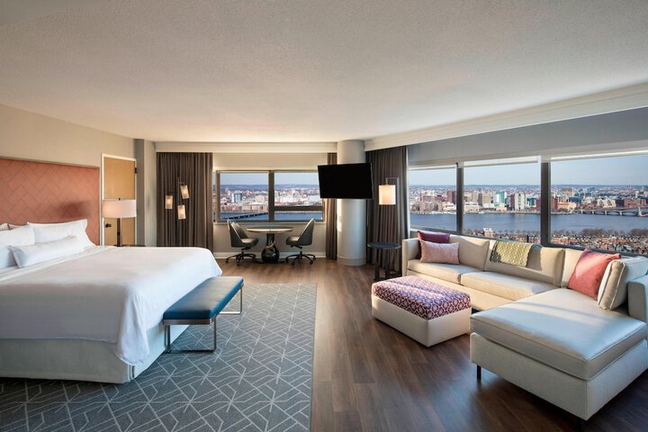 Room 46 of 91