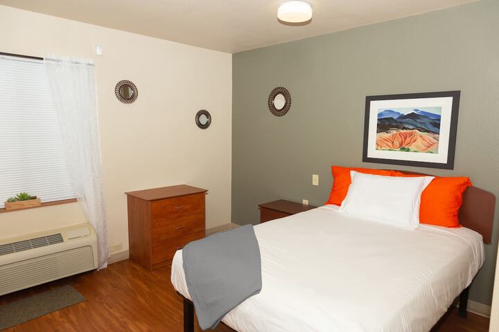 Room 12 of 17