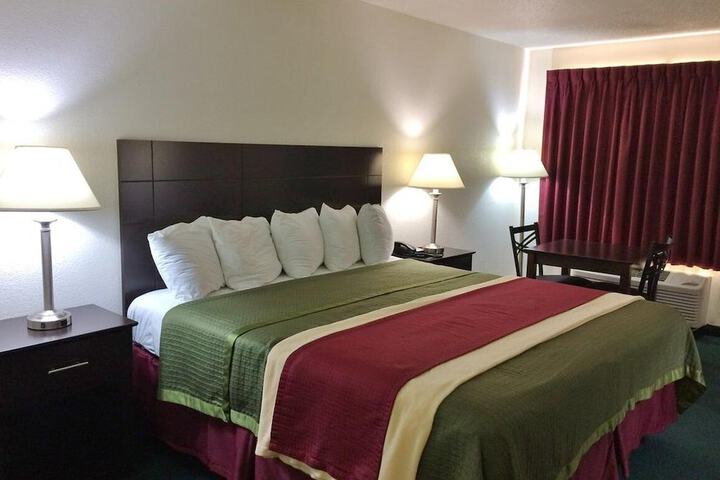 Travel Inn & Suites