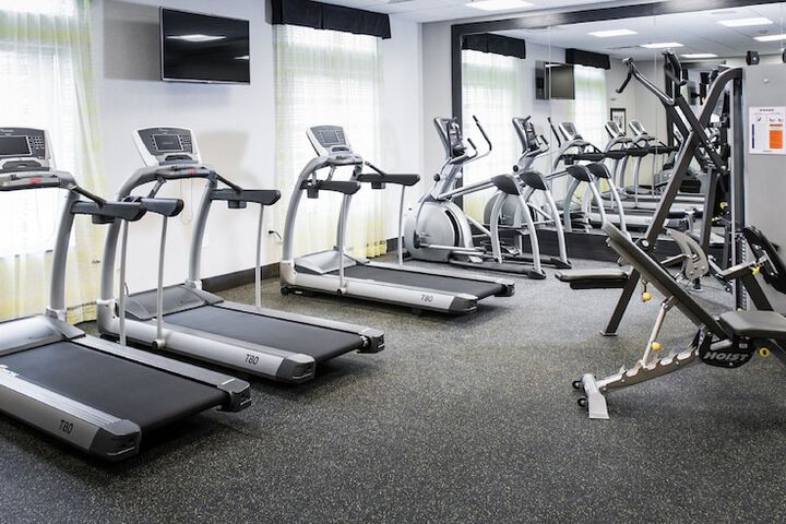 Holiday Inn Express & Suites Madison Central by IHG