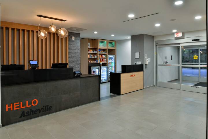 Hotel Interior 11 of 33