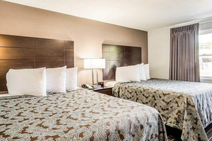 Room 21 of 25