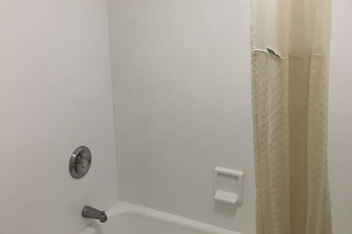 Room 9 of 23