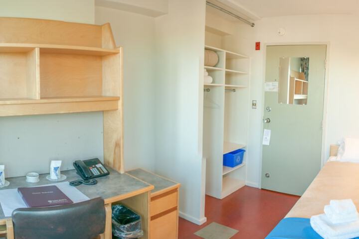 Room 8 of 24