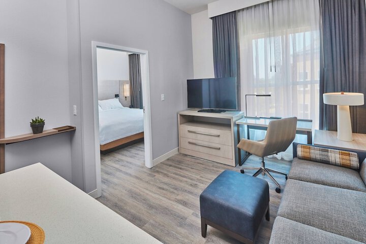 Room 43 of 58