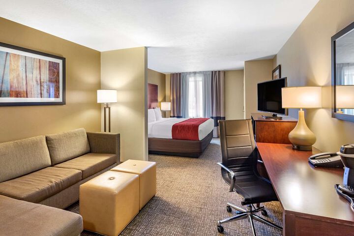 Room 12 of 33