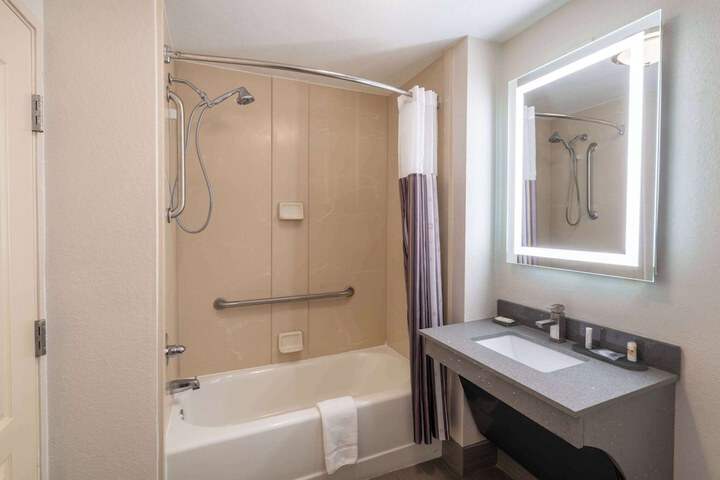 La Quinta Inn & Suites by Wyndham Prattville
